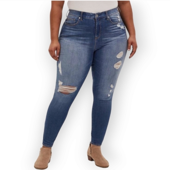 Torrid Premium Sky High Skinny Distressed Jeans Size 12R - Picture 1 of 14